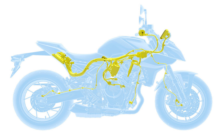 GSX-8S (14).jpg?v=1744726470